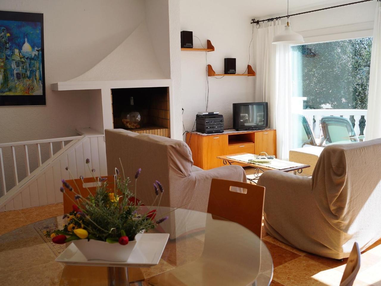 Mango Villa *